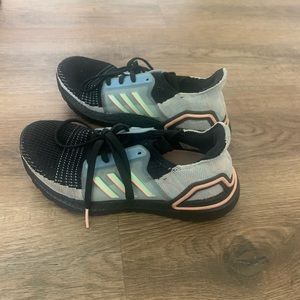 Adidas ultra boost tennis shoes. Size 4.